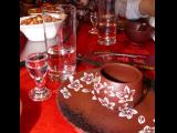 [Cliquez pour agrandir : 98 Kio] Chine - Verres d'alcool.