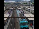 [Cliquez pour agrandir : 119 Kio] Rio de Janeiro - Train de voyageurs en gare.