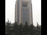 [Cliquez pour agrandir : 62 Kio] Xi'an - L'Université Jiaotong : la tour de l'administration.