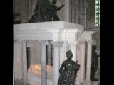 [Cliquez pour agrandir : 85 Kio] Saint-Denis - La basilique : tombeau d'Henri II et Catherine de Médicis : vue générale.