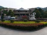 [Cliquez pour agrandir : 89 Kio] Hangzhou - Le musée de la soie : vue générale.