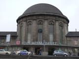 [Cliquez pour agrandir : 81 Kio] Cologne - La gare : vue générale.