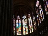 [Cliquez pour agrandir : 104 Kio] Saint-Denis - La basilique : les vitraux du chœur.