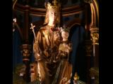 [Cliquez pour agrandir : 74 Kio] Saint-Omer - La cathédrale Notre-Dame : statue de la Vierge à l'Enfant.