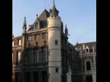 [Cliquez pour agrandir : 74 Kio] Douai - L'hôtel de ville : bâtiment latéral.