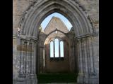[Cliquez pour agrandir : 113 Kio] Yèvre-le-Châtel - L'église Saint-Lubin : l'intérieur.