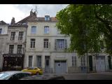 [Cliquez pour agrandir : 97 Kio] Douai - La place du Marché-au-Poisson : maisons.
