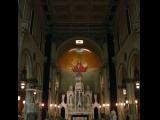 [Cliquez pour agrandir : 80 Kio] San Francisco - Saint Peter and Saint Paul's church: the nave and the choir.