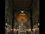 [Cliquez pour agrandir : 80 Kio] San Francisco - Saint Peter and Saint Paul's church: the nave and the choir.