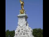 [Cliquez pour agrandir : 61 Kio] London - Buckingham Palace : the Victoria Memorial.
