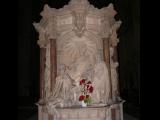 [Cliquez pour agrandir : 69 Kio] Reims - La basilique Saint-Remi : le tombeau de Saint Remi.