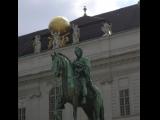 [Cliquez pour agrandir : 45 Kio] Autriche : Vienne - Statue équestre de l'empereur Joseph II près de la place Saint-Michel.