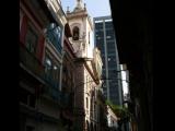 [Cliquez pour agrandir : 79 Kio] Rio de Janeiro - L'église Nossa Senhora de Lapa des Mercadores : vue d'une ruelle.