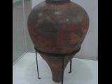 [Cliquez pour agrandir : 64 Kio] Delhi - Le musée national : vase de la civilisation harappéenne.