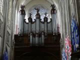 [Cliquez pour agrandir : 115 Kio] Orléans - La cathédrale : l'orgue.