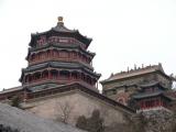 [Cliquez pour agrandir : 84 Kio] Pékin - Le nouveau palais d'été : la tour du parfum du Bouddha : vue générale.