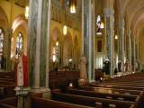 [Cliquez pour agrandir : 104 Kio] San Francisco - Saint Patrick's church: statues.