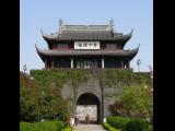 [Cliquez pour agrandir : 106 Kio] Suzhou - La porte Weng : vue générale.