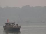 [Cliquez pour agrandir : 31 Kio] Nankin - Bateaux sur le lac Xuanwu.