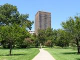 [Cliquez pour agrandir : 144 Kio] Austin - The Texas State Capitole: in the garden.