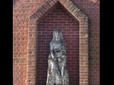 [Cliquez pour agrandir : 121 Kio] Godewaersvelde - L'abbaye Sainte-Marie du Mont des Cats : statue.