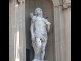 [Cliquez pour agrandir : 69 Kio] Rio de Janeiro - L'ancienne cathédrale Notre-Dame-du-Mont-Carmel : la façade : statue de Saint-Sébastien.