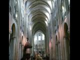 [Cliquez pour agrandir : 106 Kio] Noyon - La cathédrale : la nef.