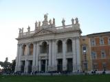 [Cliquez pour agrandir : 74 Kio] Rome - La basilique Saint-Jean-de-Latran : la façade Est.