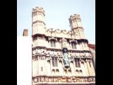 [Cliquez pour agrandir : 74 Kio] Canterbury - The gate of the cathedral.