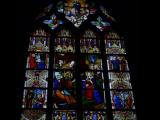 [Cliquez pour agrandir : 105 Kio] Marcq-en-Barœul - L'église Saint-Vincent : vitrail représentant le mariage de la Vierge et de Joseph.
