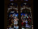 [Cliquez pour agrandir : 104 Kio] Burgos - La cathédrale : vitrail du baptême de Jésus.