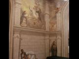[Cliquez pour agrandir : 77 Kio] Tucson - Saint Augustine cathedral: the narthex: painting.