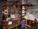 [Cliquez pour agrandir : 109 Kio] Hangzhou - Le musée de la soie : métier à tisser.