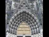 [Cliquez pour agrandir : 147 Kio] Cologne - La cathédrale : le portail central.