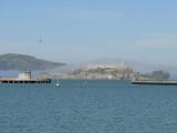[Cliquez pour agrandir : 56 Kio] San Francisco - Alcatraz: the island in the fog.