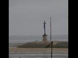 [Cliquez pour agrandir : 40 Kio] Arcachon - Crucifix sur le bassin.