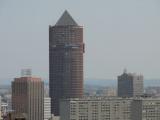 [Cliquez pour agrandir : 59 Kio] Lyon - Vue générale depuis la Croix-Rousse : la tour Part-Dieu.