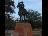 [Cliquez pour agrandir : 97 Kio] Tucson - Fort Lowell: statue.