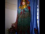 [Cliquez pour agrandir : 87 Kio] Delhi - La cathédrale du Sacré-Cœur : statue de la Vierge à l'Enfant.