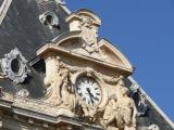 [Cliquez pour agrandir : 116 Kio] Lyon - Le palais du commerce : détail de la façade.