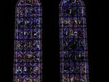 [Cliquez pour agrandir : 205 Kio] Poitiers - La cathédrale Saint-Pierre : vitraux.