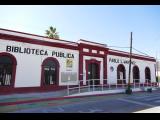 [Cliquez pour agrandir : 95 Kio] San José del Cabo - La bibliothèque publique Pablo L. Martinez.