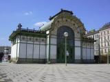 [Cliquez pour agrandir : 86 Kio] Autriche : Vienne - La Karlsplatz : le bâtiment d'Otto Wagner.