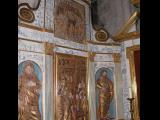 [Cliquez pour agrandir : 133 Kio] Toulouse - La basilique Saint-Sernin : armoires à reliquaires dans une chapelle.