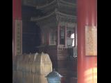 [Cliquez pour agrandir : 65 Kio] Pékin - La Cité interdite : la salle de l'union et de la paix : l'intérieur : clepsydre.