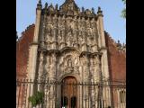 [Cliquez pour agrandir : 182 Kio] Mexico - La cathédrale Notre-Dame-de-l'Assomption : un portail ouvragé.