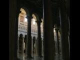 [Cliquez pour agrandir : 64 Kio] Rome - La basilique Saint-Paul-Hors-les-Murs : la nef : colonnade.
