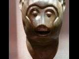 [Cliquez pour agrandir : 73 Kio] Pékin - Le Poly art museum : reproduction de la tête de singe en bronze de l'ancien palais d'été.