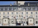 [Cliquez pour agrandir : 110 Kio] Dijon - Le palais des ducs de Bourgogne : la façade.