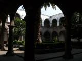 [Cliquez pour agrandir : 89 Kio] Mexico - L'église Saint-Jean-Baptiste : le patio.